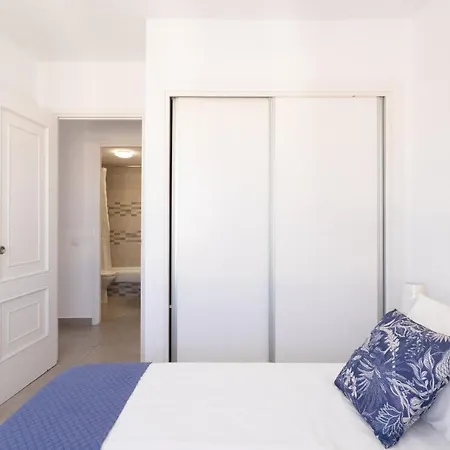 דירה Home2book Comfy Seaside Cristimar, Pool