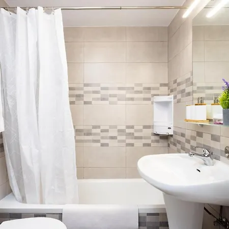 Home2book Comfy Seaside Cristimar, Pool Apartman